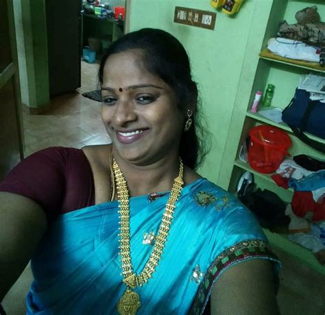 aunty full sexy|Tamil village housewife Aunty shows mulai in a mms video